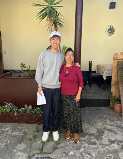 La directora (María Antonieta Ixcoteyac Velásquez) de INEPAS: educación, lengua y comunidad maya